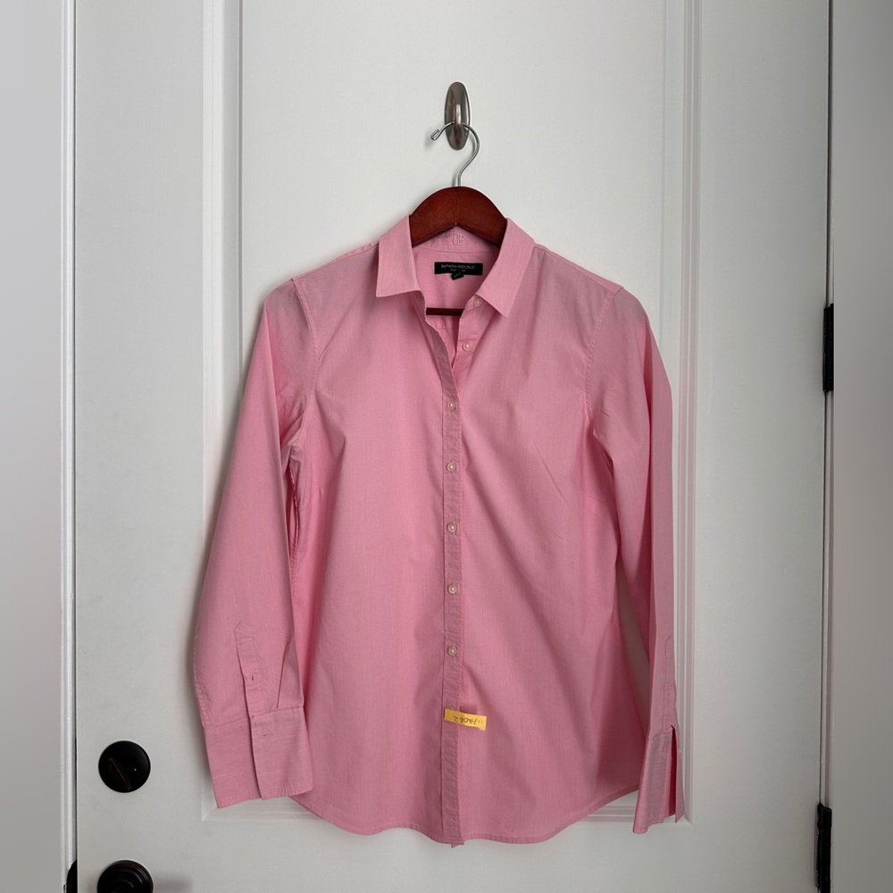 Banana Republic Women’s Pink Riley Dress Shirt - Size M